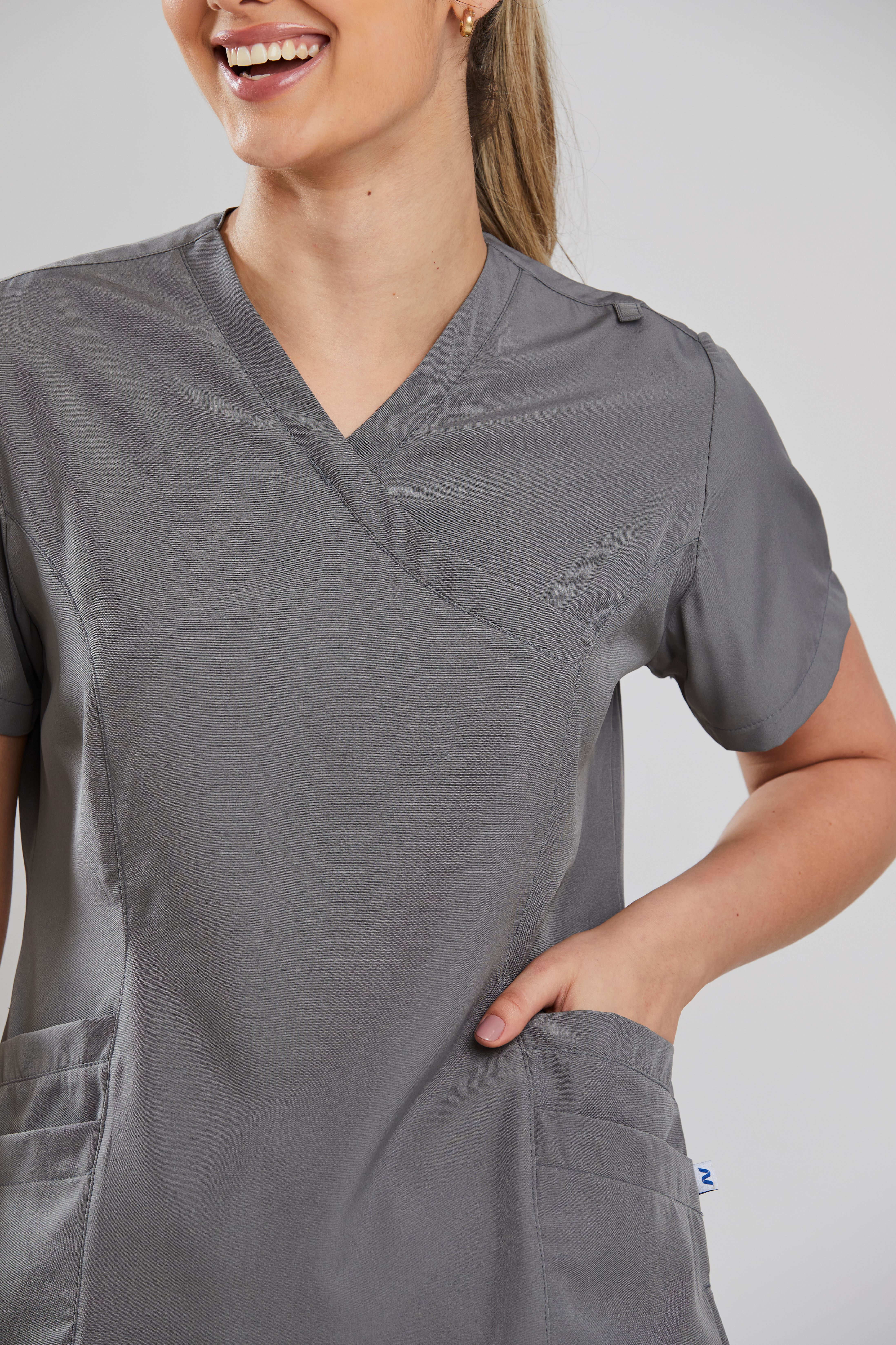 Conjunto Scrub Feminino Transpassado - Balance Relax — foto 2