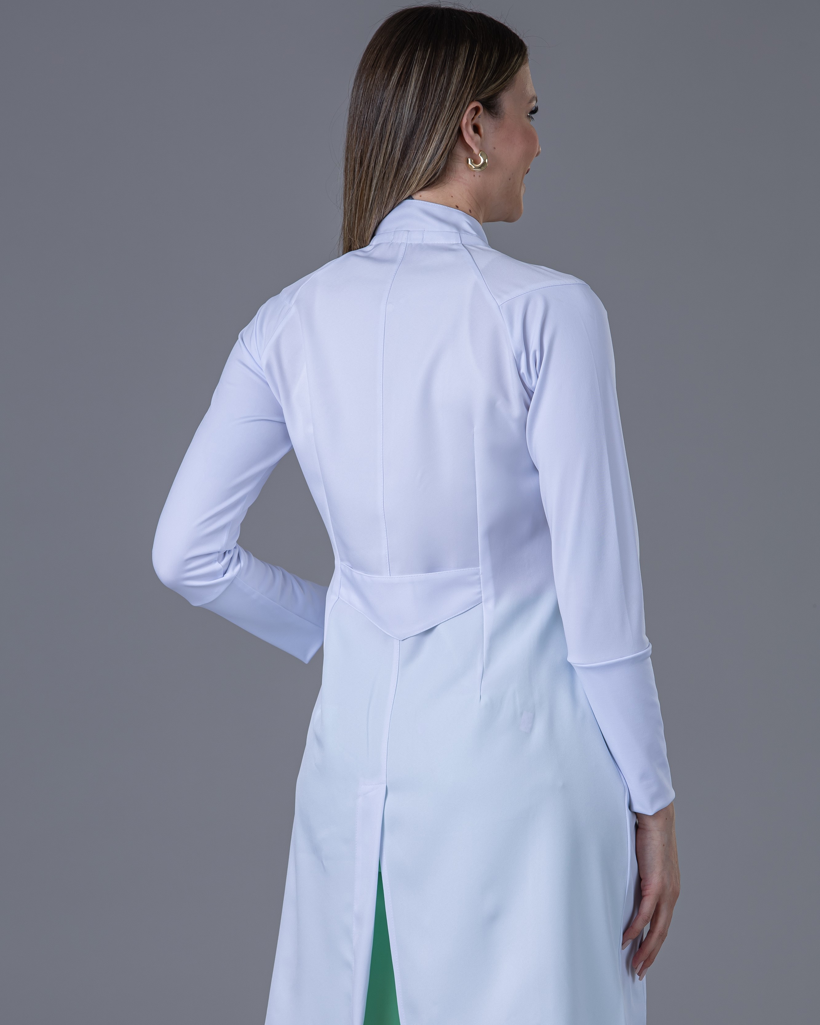 Jaleco Feminino Gola Padre - LAB+ Science — foto 5