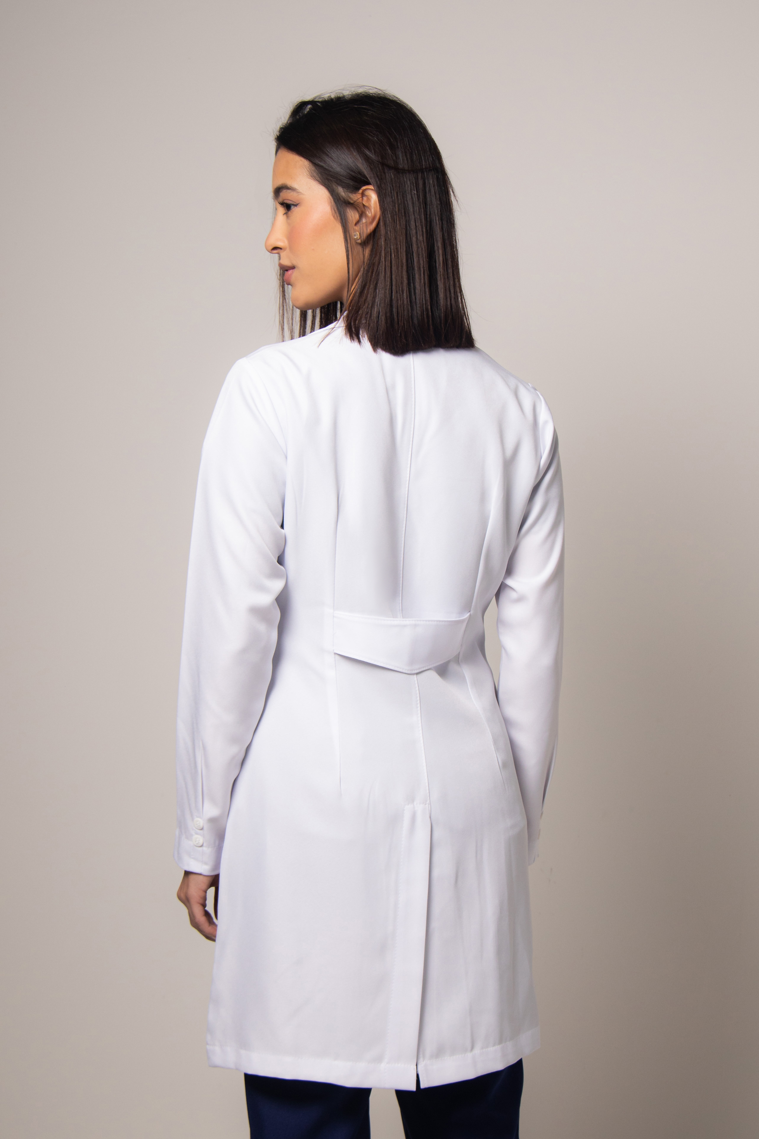 Jaleco Feminino Botão Madrepérola - LAB+ Care — foto 5