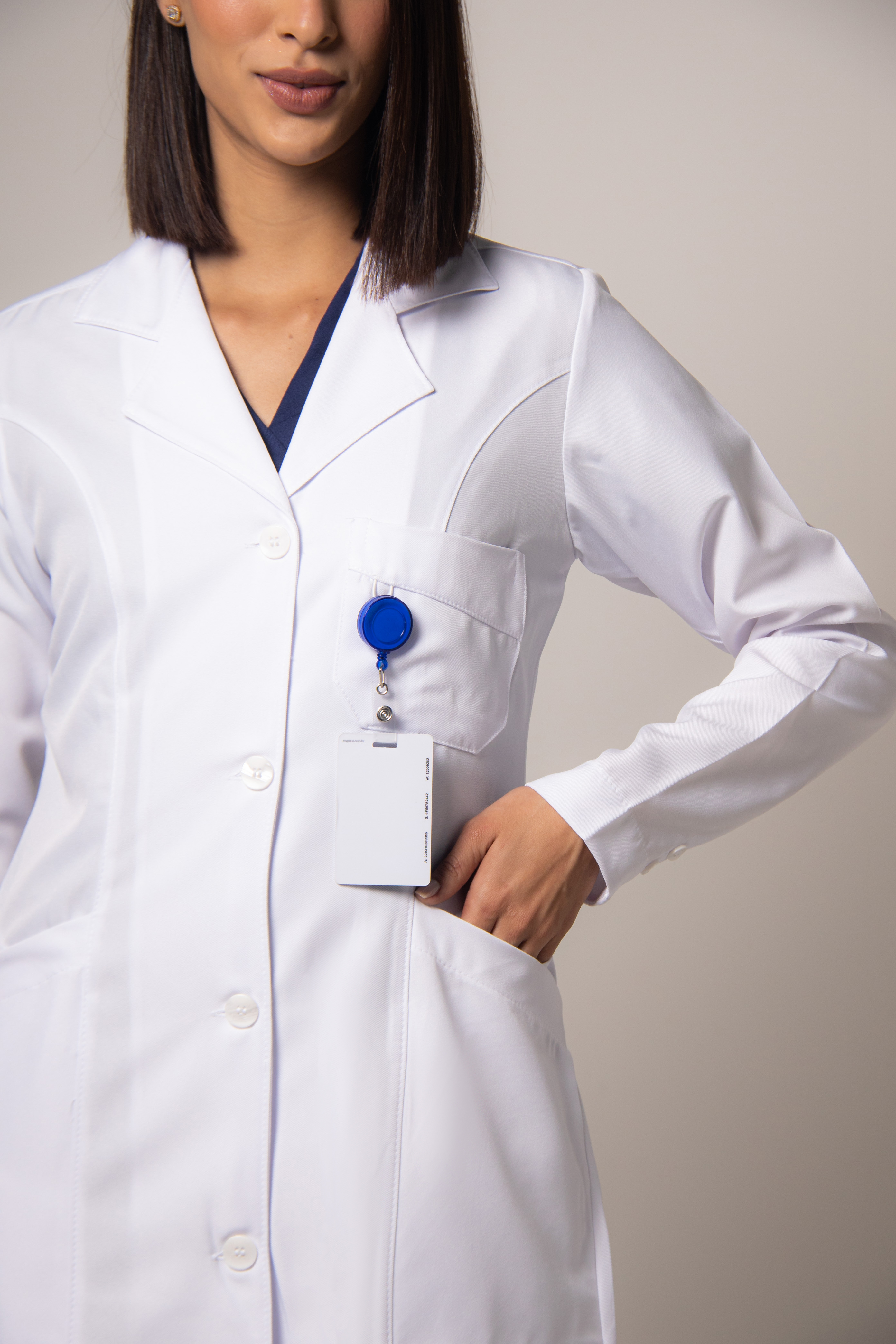 Jaleco Feminino Botão Madrepérola - LAB+ Care — foto 4