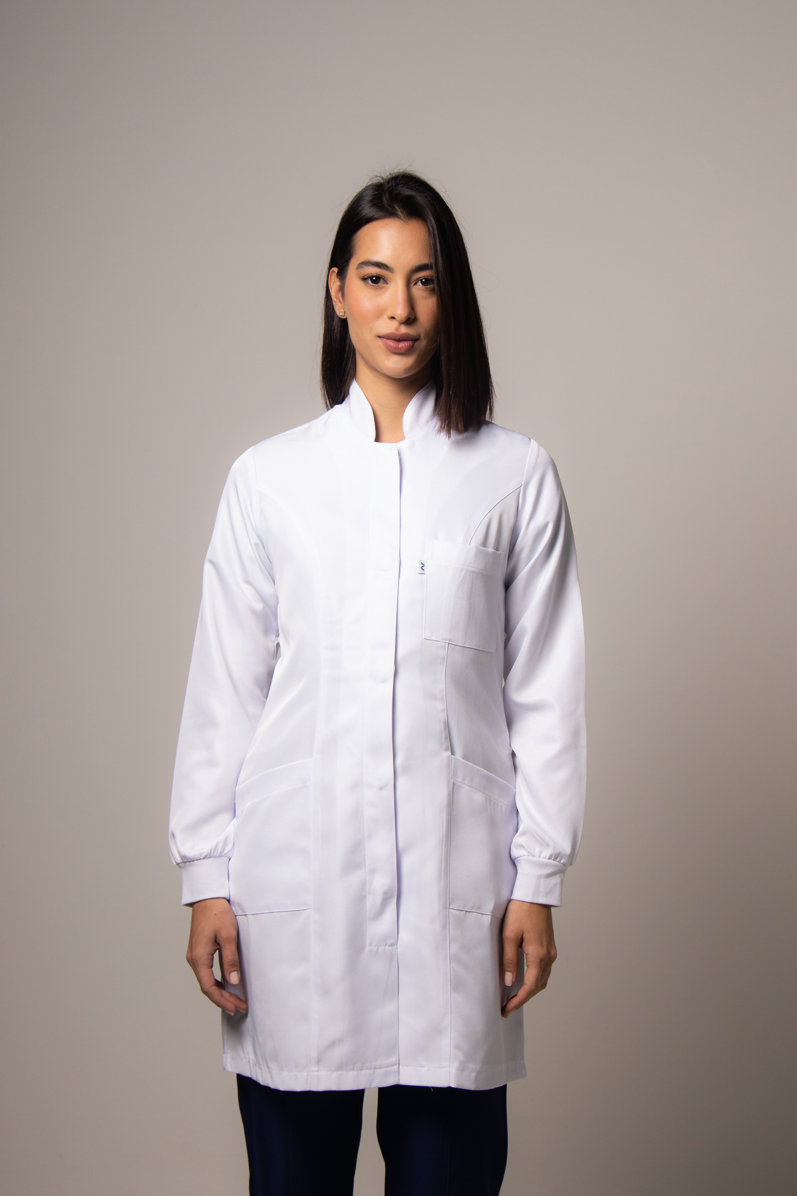 Jaleco Feminino c/ Punho - Essentials Prime