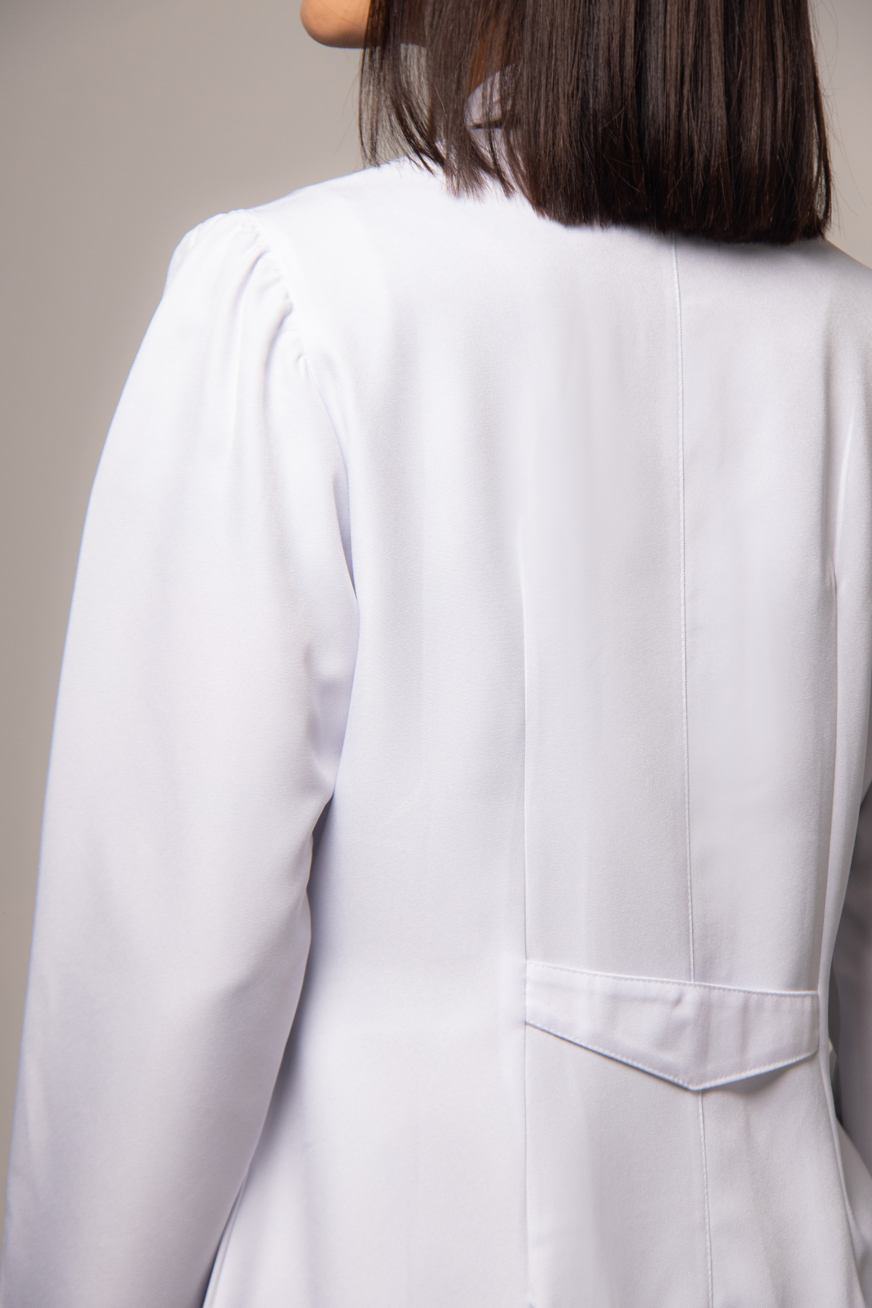 Jaleco Feminino Gola Padre - LAB+ Science — foto 6