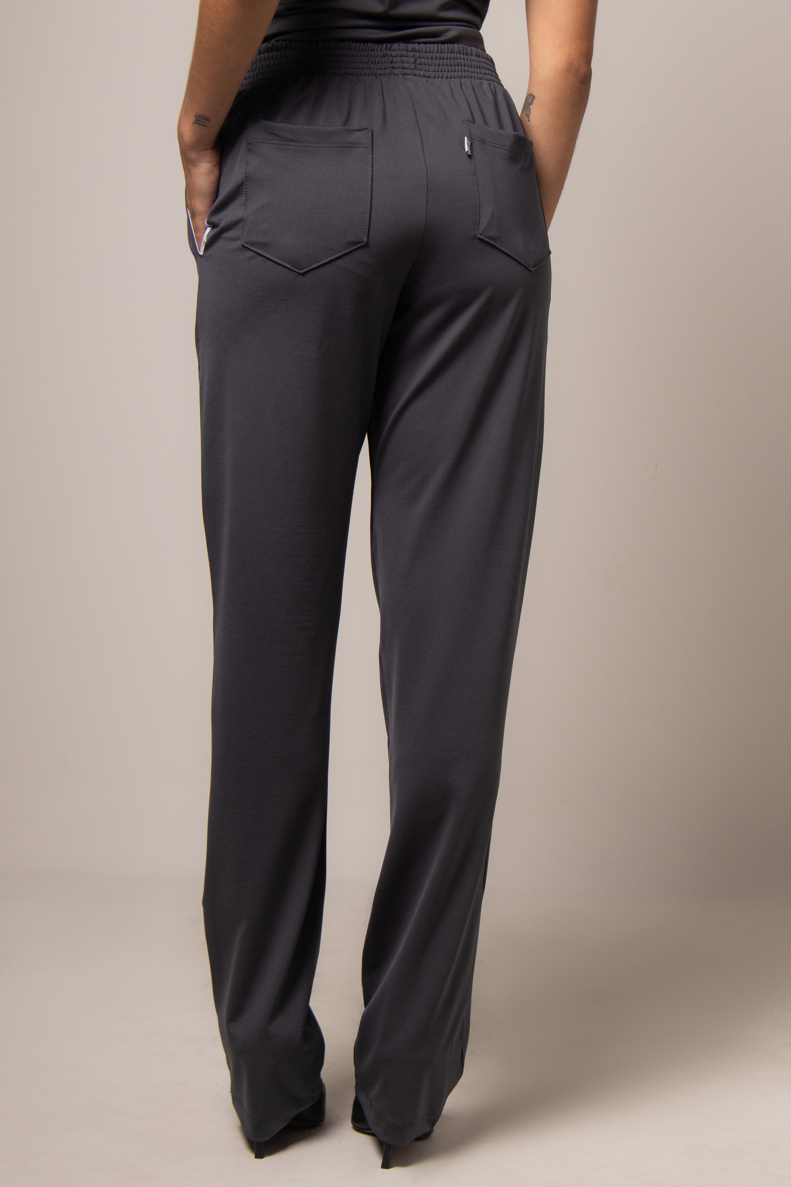 Calça Scrub Unissex - Authentic Modern — foto 3