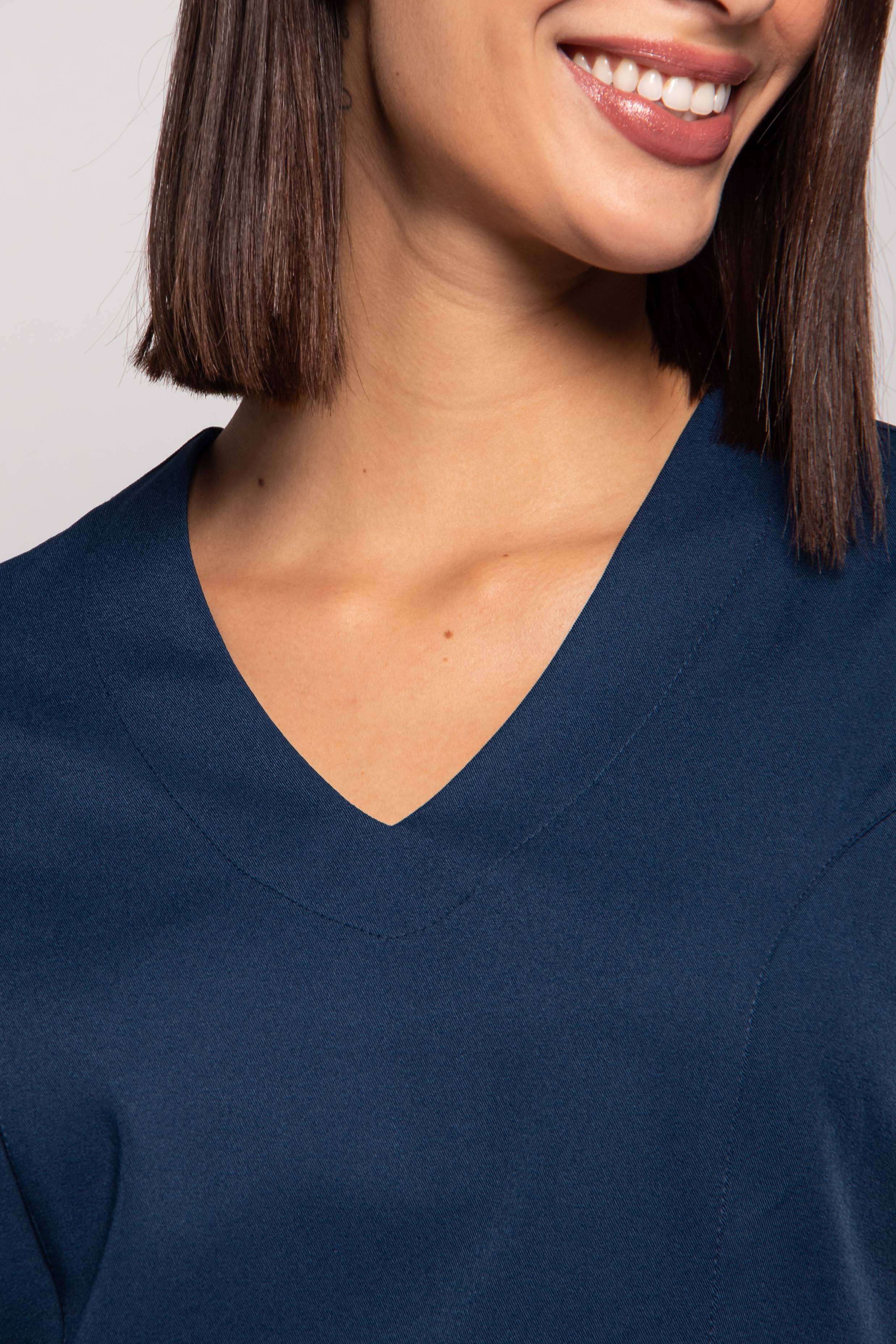 Conjunto Scrub Feminino - Authentic Bold — foto 2