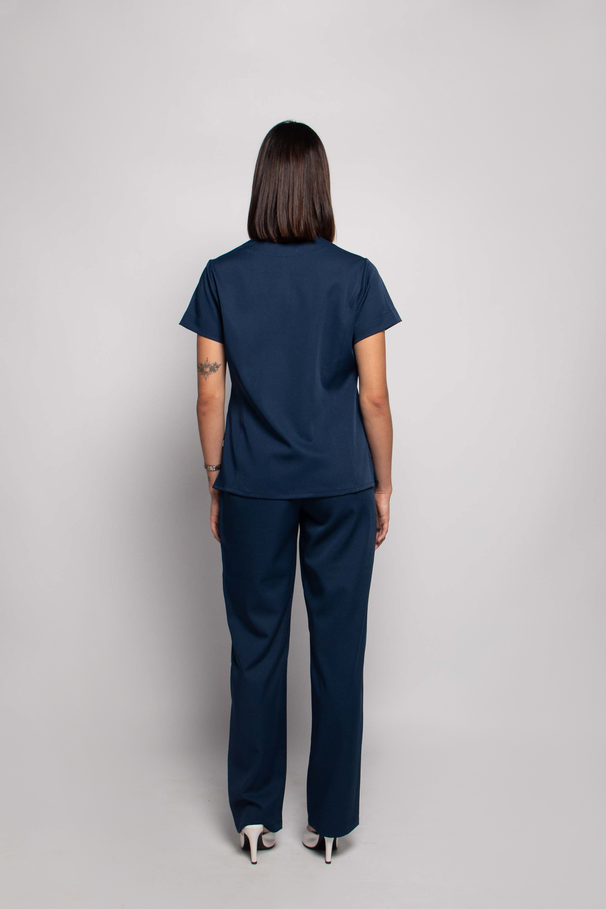 Conjunto Scrub Feminino - Authentic Bold — foto 4